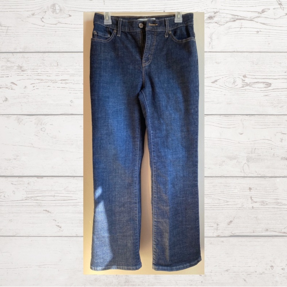 Levis 512 slimming bootcut size 8/dark wash/29” inseam